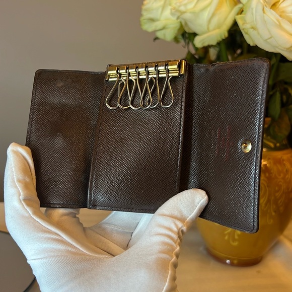 LOUIS VUITTON LV Damier Ebene  6 Key Case - Picture 5 of 8